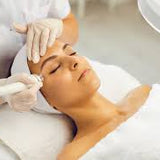 HydraGlow Jelly – HydraFacial with Soothing Jelly Mask & Red Light Therapy